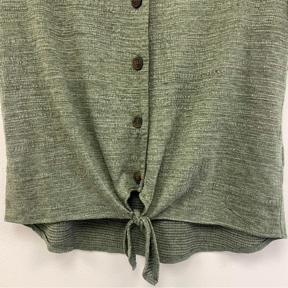 GREEN TIE SHIRT - Picture 3 of 6